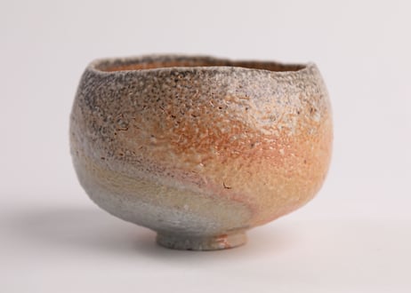 窯変緋色茶盌　Fire-flushed kiln-changed matcha bowl　TC-01