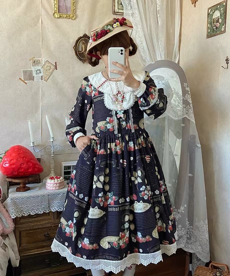 「Strawberry Album」苺刺繍襟ワンピース【9/19まで】ロリータ