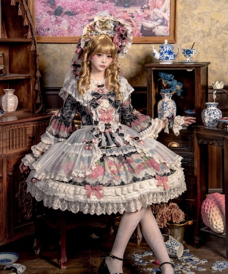 「Porcelain Strawberry」ドレス、ボンネット、他【11/13まで】ロリータ