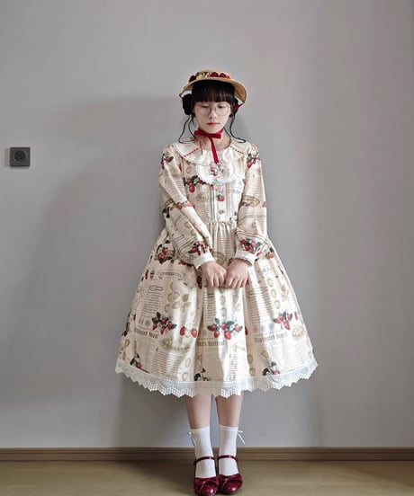「Strawberry Album」苺刺繍襟ワンピース【9/19まで】ロリータ