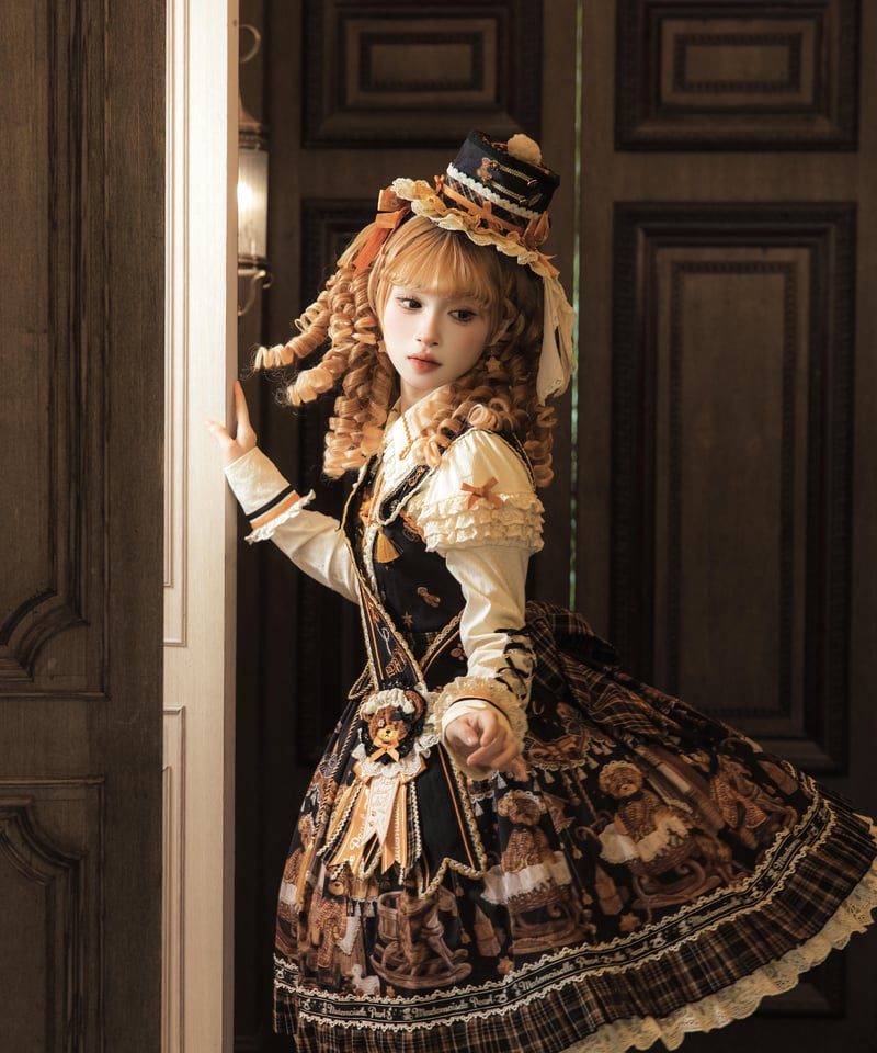 Antique Bear」柄付きジャンパースカート、ブラウス【9/10まで