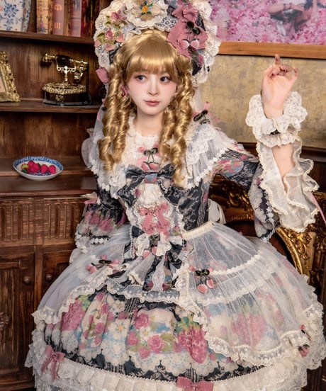 「Porcelain Strawberry」ドレス、ボンネット、他【11/13まで】ロリータ