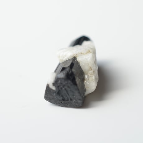 ブラックトルマリン Black Tourmaline N011