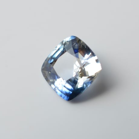 バイカラーサファイア Sapphire 003