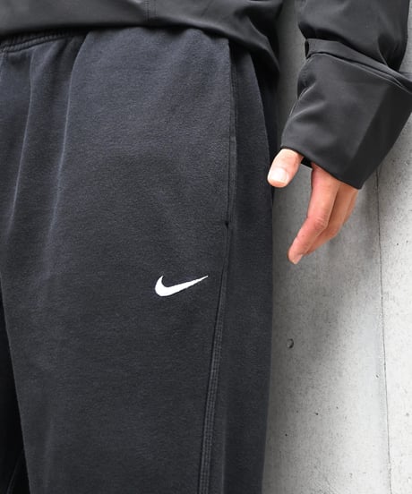 Nike Sweat Pants Black -1