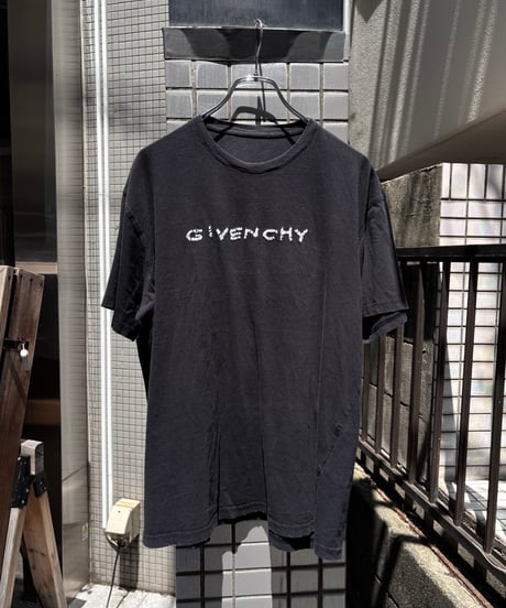 Givenchy T-Shirt  -31