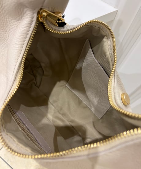 【atelier brugge×LAURA DI MAGGIO】レザースタッズワンショルダーバッグ
