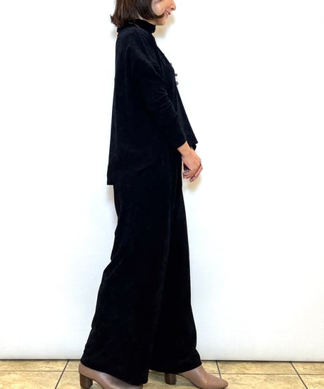 【B7／ベーセッツ】ストレッチベロア ハイネックプルオーバー