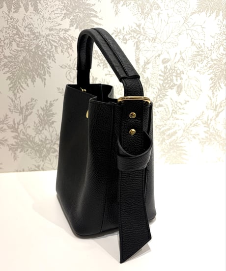 【IMPORT／インポート】《Outlet》イタリアンカーフ  ノットバケットハンドバッグ