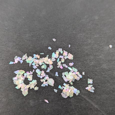 螺鈿箔　粉　中　約0.5グラム