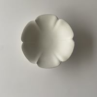 黒木泰等｜陶器 白釉すずらん 白釉輪花小皿