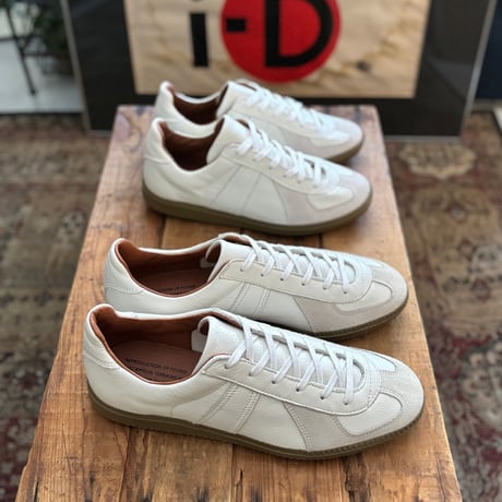 GERMAN MILITARY TRAINER (WHITE ) 1700L / REPRODUCTION OF FOUND