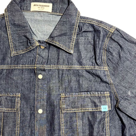 SHORT-SLEEVED DENIM SHIRTS