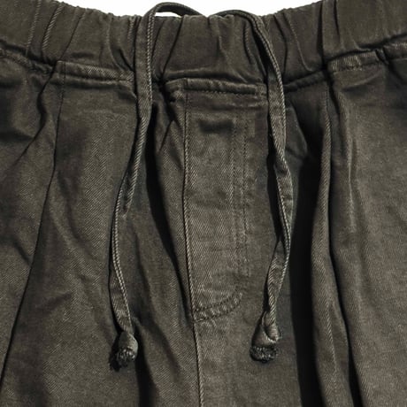 LOVE AYH WAPPEN HALF PANTS