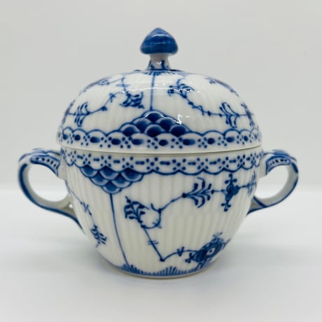 《Royal Copenhagen》  ブルーフルーテッド　ハーフレース　シュガーボウル-A