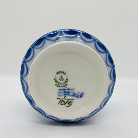 《Royal Copenhagen》  ブルーフルーテッド　シガレットカップ／小型ベース-A