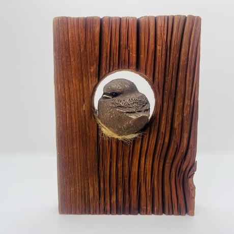 【Hannes Johansson】木に籠る鳥
