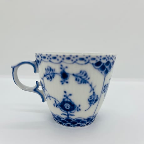 《Royal Copenhagen》  ブルーフルーテッド　モカカップ -A