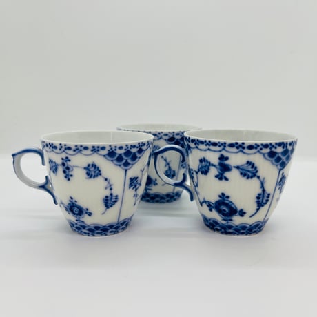 《Royal Copenhagen》  ブルーフルーテッド　モカカップ -A