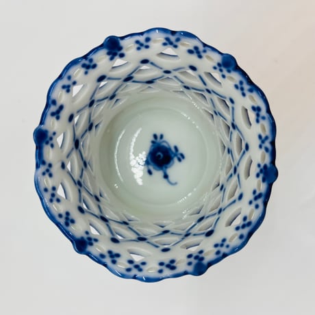 《Royal Copenhagen》  ブルーフルーテッド　シガレットカップ／小型ベース-A