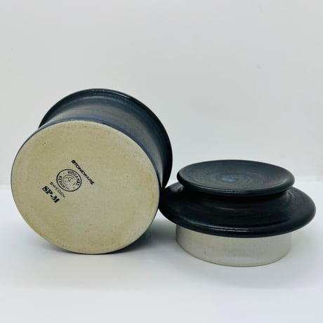 【Signe Persson Melin / シグネペーションメリン】ブルーの蓋つきジャー《Höganäs》