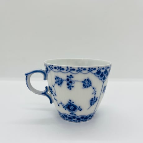 《Royal Copenhagen》  ブルーフルーテッド　モカカップ -A