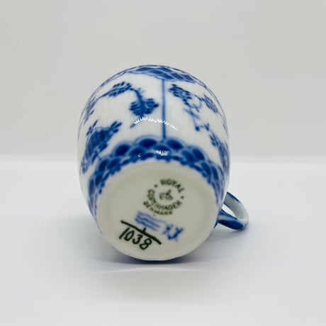 《Royal Copenhagen》  ブルーフルーテッド　モカカップ -A