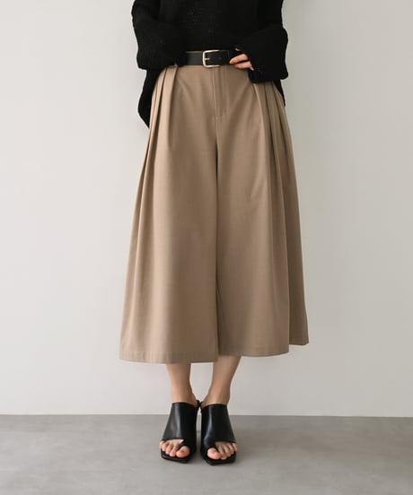 Three Tuck Bermuda Pants bo2000-200