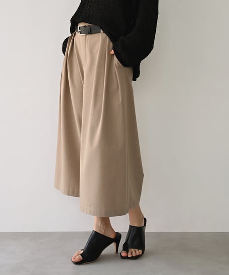 Three Tuck Bermuda Pants bo2000-200