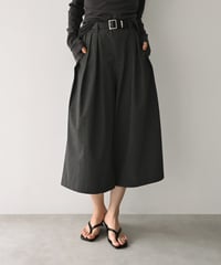 Three Tuck Bermuda Pants bo2000-200