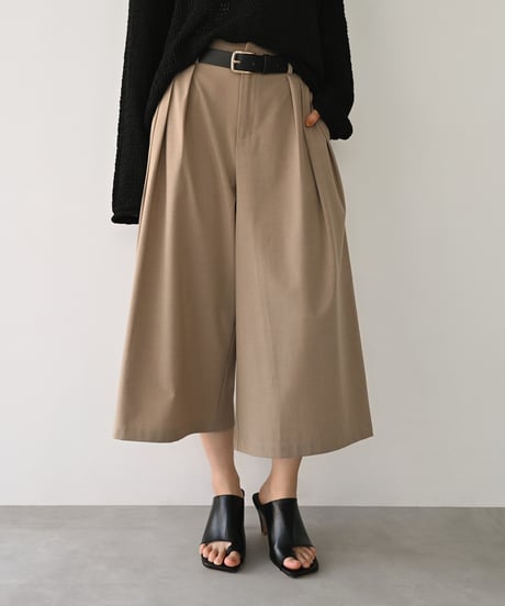 Three Tuck Bermuda Pants bo2000-200
