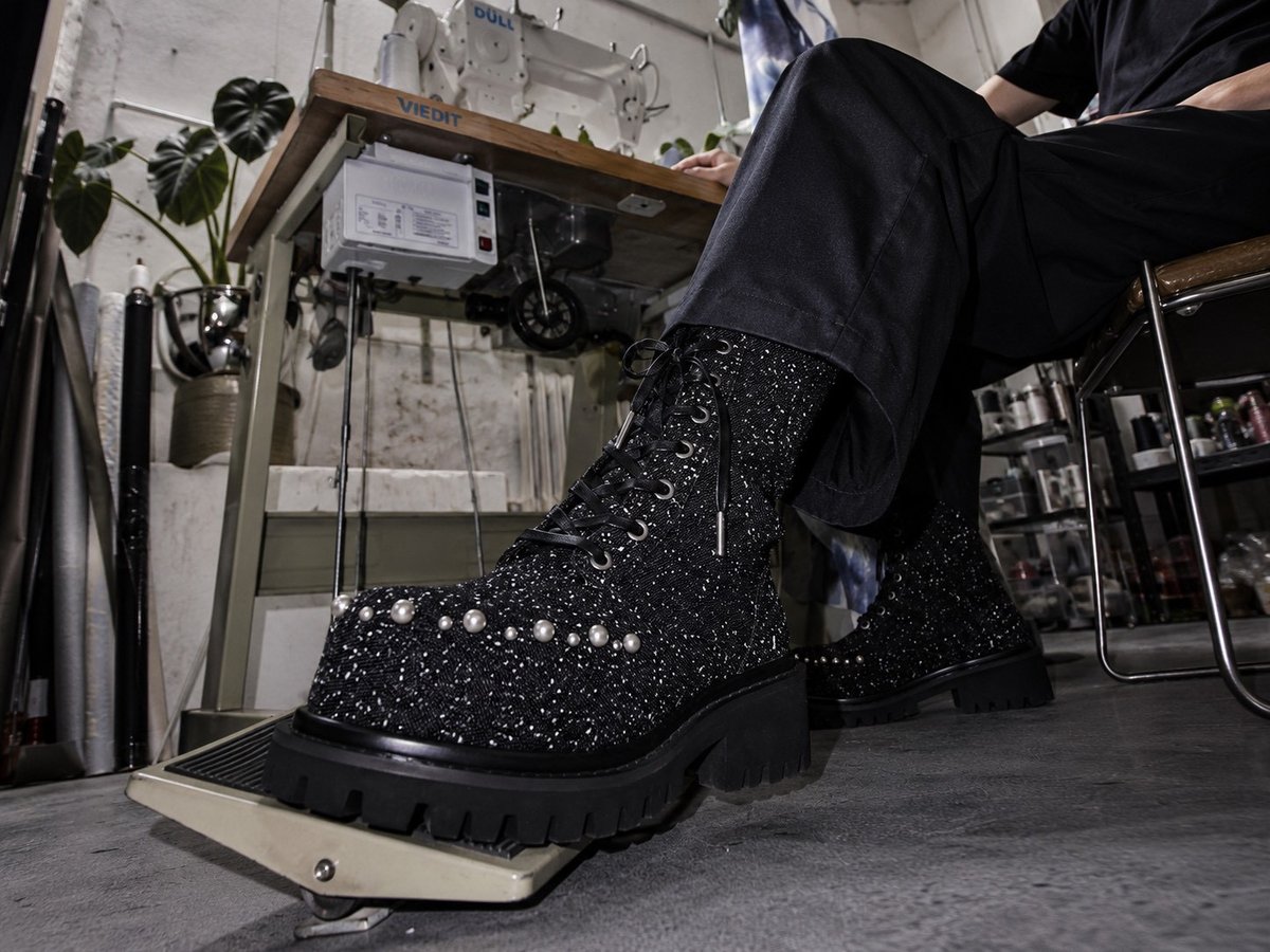 unconscious × VI E DIT / Obsidian Recurve Boots