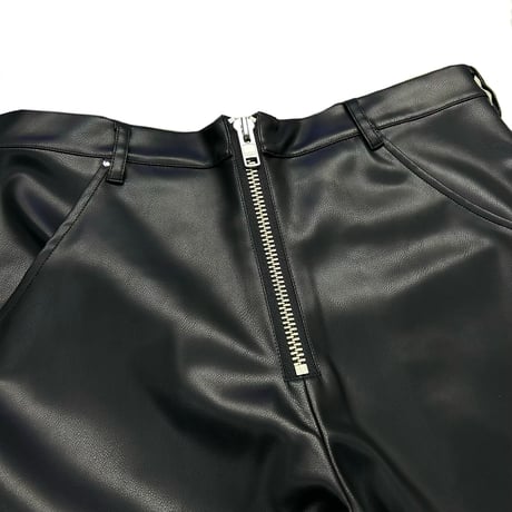 ROVERS / DARK ZIP SHORTS / BLACK