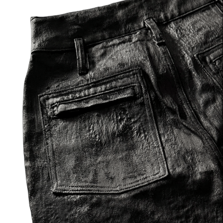 SERONINE LAB / Wax-Coated Structural Black Jeans