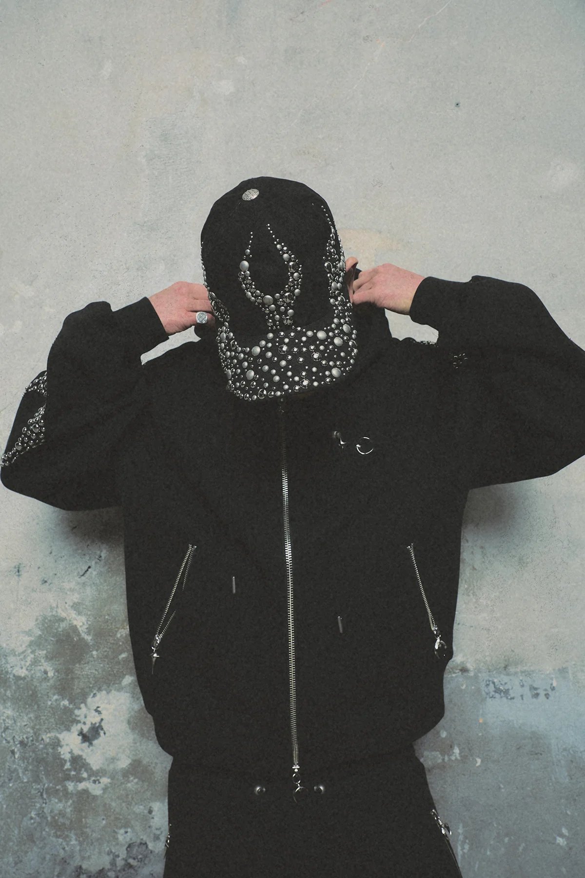 THUG CLUB / IRON STEEL FOCUS ZIP UP HOODIE | PLUG