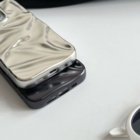 【お取り寄せ】立体ウェーブ メタリックiPhoneケース｜全4色