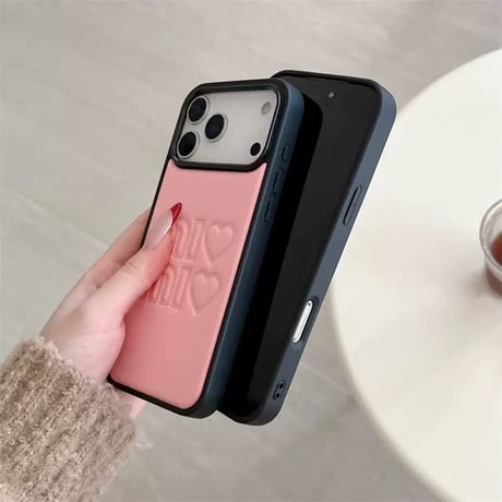 【お取り寄せ】立体ロゴ＆ハート iPhoneケース｜全2色