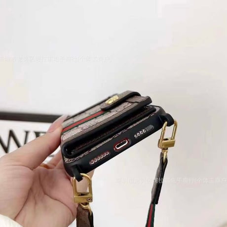 【お取り寄せ】カード収納付き 総柄ショルダーiPhoneケース｜全4色