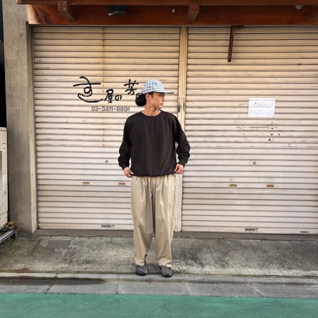 moojimooji  "CLASSIC CREWNECK AGED"