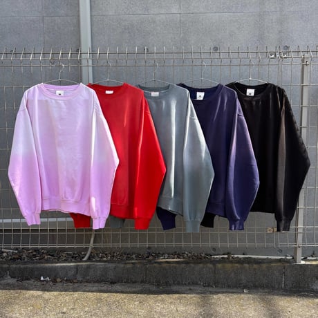 moojimooji  "CLASSIC CREWNECK AGED"