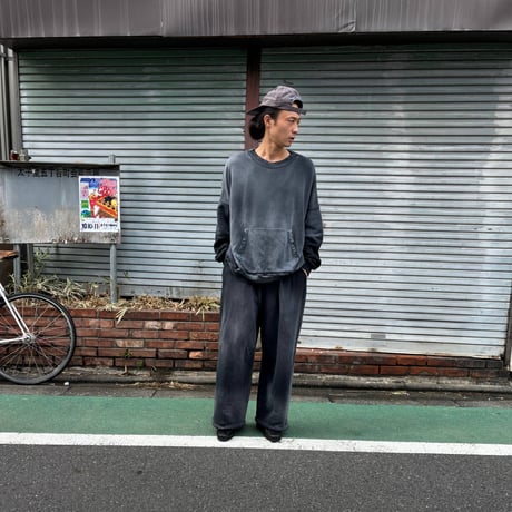 moojimooji  "KANGAROO POCKET CREW AGED"