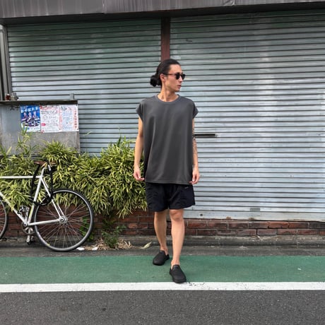 WeeK_day  "OVERSIZED SLEEVELESS TOP"
