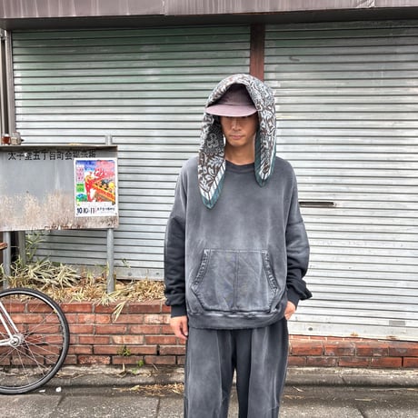 moojimooji  "KANGAROO POCKET CREW AGED"