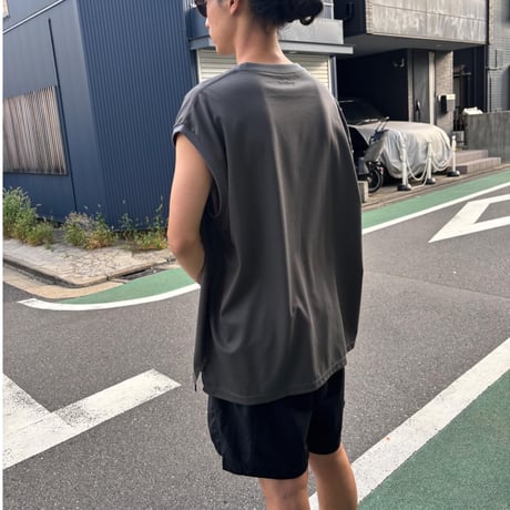 WeeK_day  "OVERSIZED SLEEVELESS TOP"