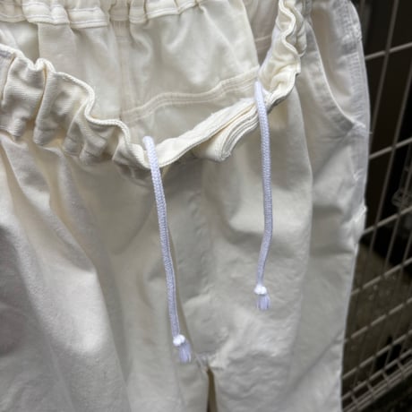 80's deadstock "universal overall" の50㌅! 生成りﾍﾟｲﾝﾀｰﾊﾟﾝﾂの腰にゴムと紐を入れたﾊﾟﾝﾂ