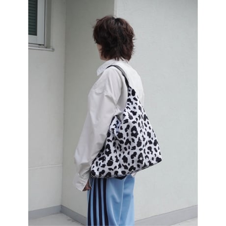 cow pattern faux fur hobo bag【white】