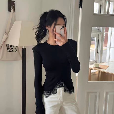 Lace Hem Silhouette Top