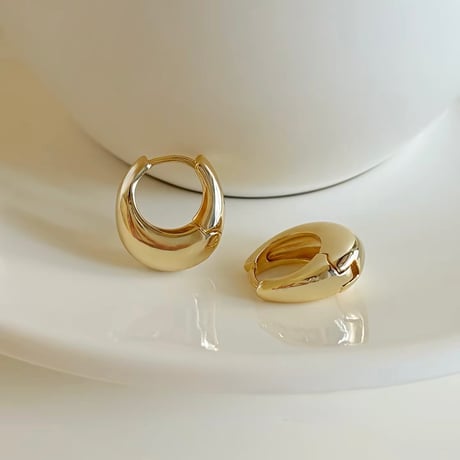 Glossy Gold Drop Hoop pierce