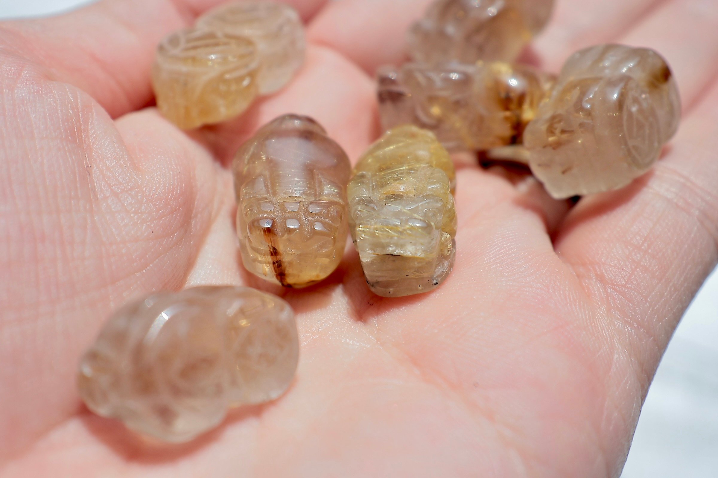 彫刻］ルチルクォーツ貔貅 〜黄金を呼び込む神獣〜【金運と繁栄の