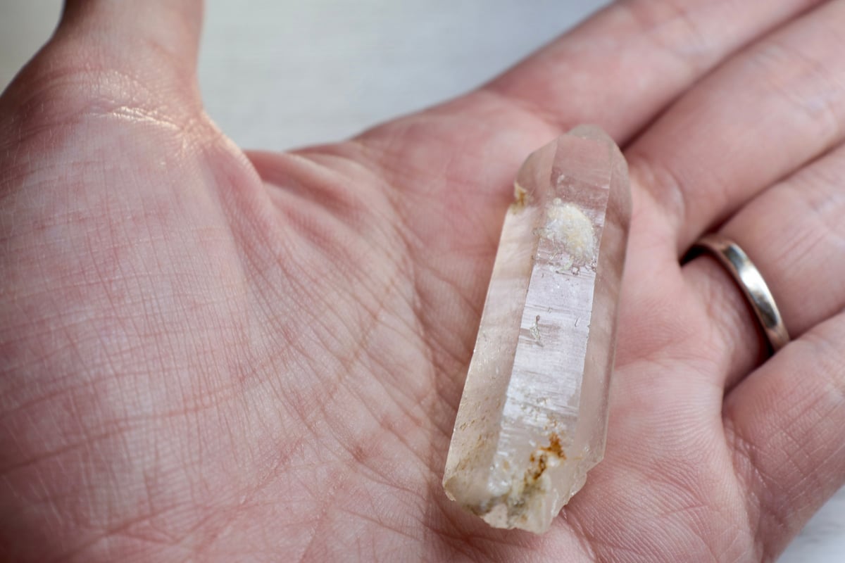 最高品質　雄大なるヒマラヤの後光　大地のイエローゴールドマニカラン水晶 原石］［一点もの］［超レア］ヒマラヤ水晶 マニカラン産 淡い金色の